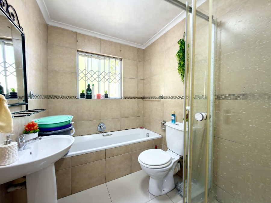 2 Bedroom Property for Sale in Parklands Western Cape